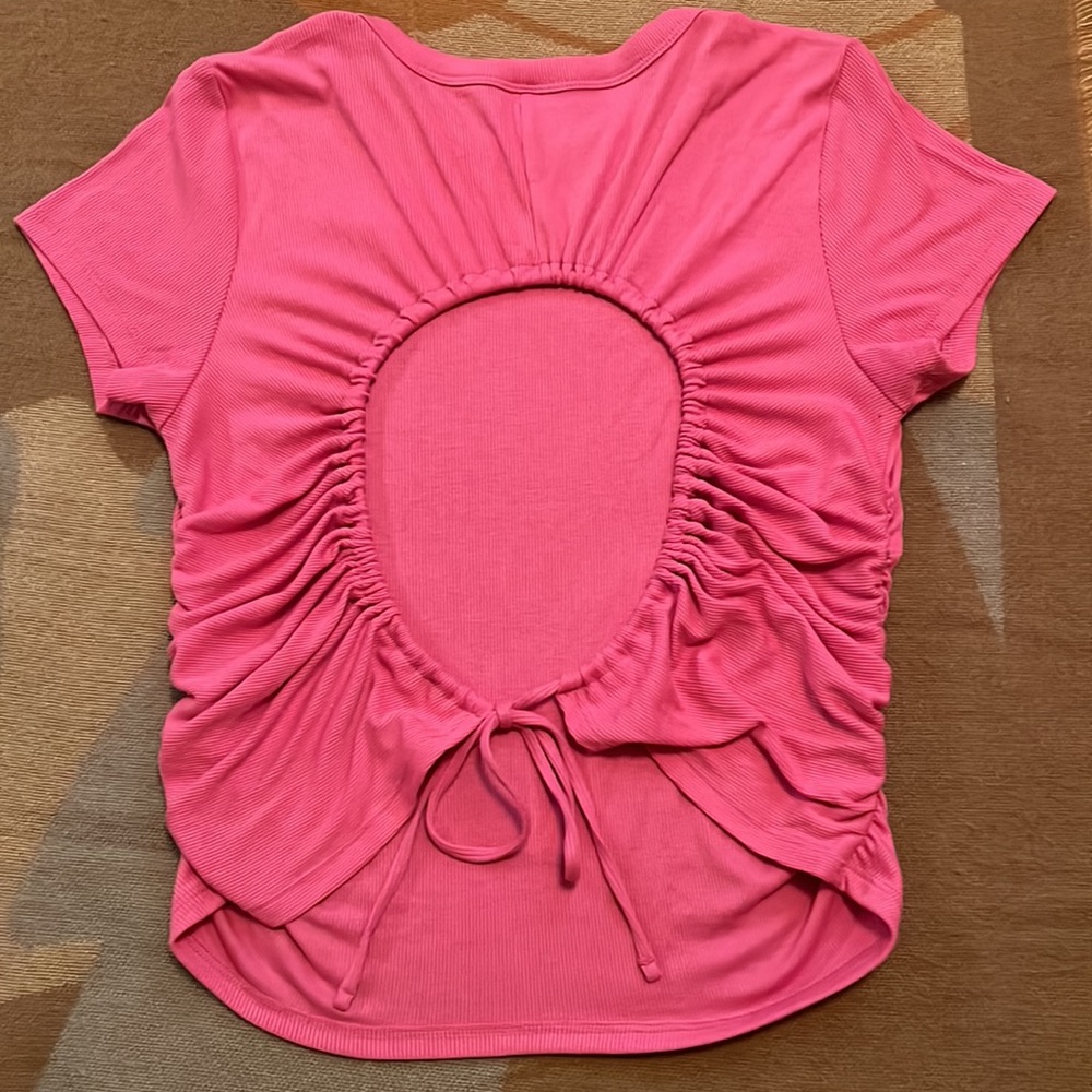 New! Pink Short-Sleeve Open Back UltraLite moisture wicking Tee, M
